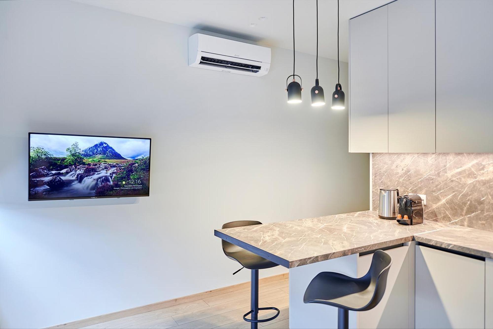 City-Center Apartment In Vibrant Monastiraki, Афіни Екстер'єр фото